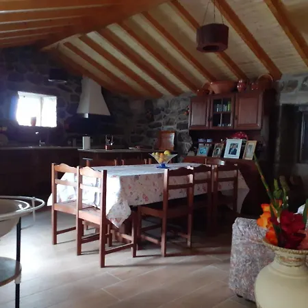 Holiday home A Casa Do Patio Montalegre